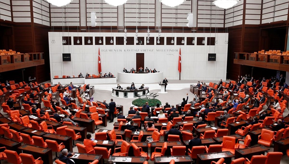 Hukuk davalarına ilişkin yargı paketi Meclis’ten geçti